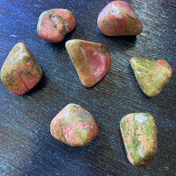 🔮 1 Tumbled Unakite Crystal - Picture 4 of 4